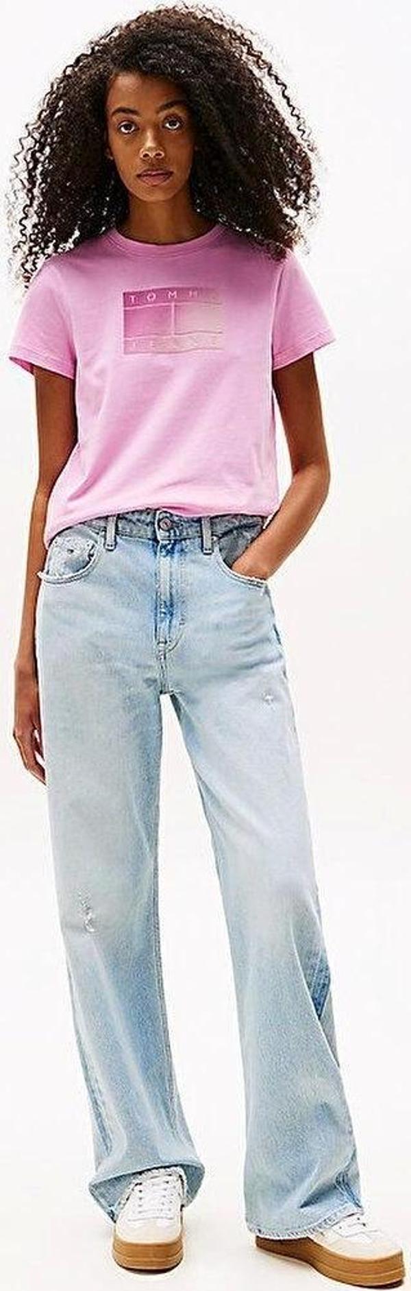 Tommy Jeans TJW REG GRADIENT FLAG SS Kadın Pembe T-shirt DW0DW20905U06 - Image 1