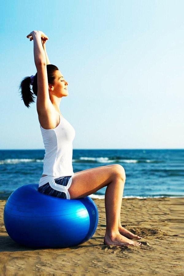 65 Cm Mavi Pilates Topu Ve Şişirme Pompası, Yoga Plates Egzersiz Topu Ball - Image 1