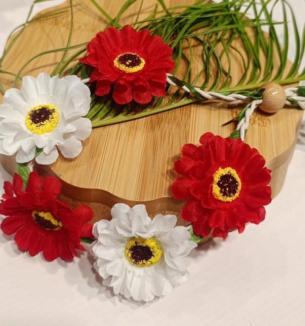 Monalisa Home Gösterişli Çiçekli  Figürlü Örgü Taç - Image 1