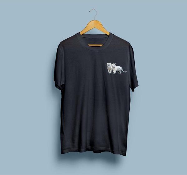 Oversize Beyaz Kaplan Cep tasarım unisex T-shirt - Image 1