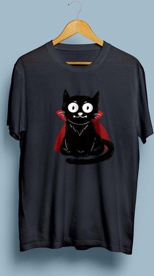Oversize Vampir Black Cat Vector Tasarım Unisex T-shirt - Image 1
