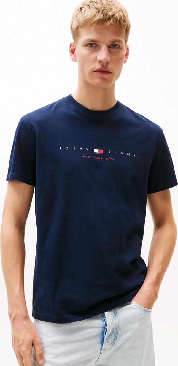 Tommy Jeans TJM REG FLAG LINEAR SS TEE EXT Erkek Mavi T-shirt DM0DM21911C1G - Image 1