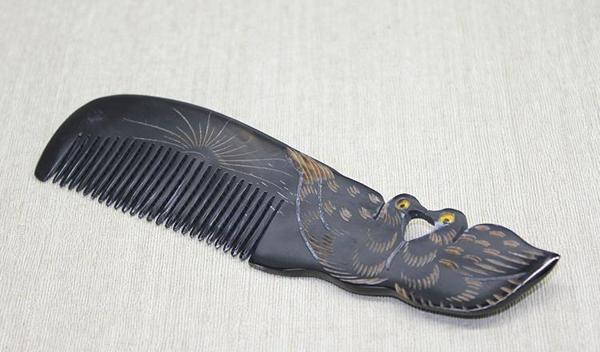 Kemik Tavuskuşu Tarak Model 4 - Image 1