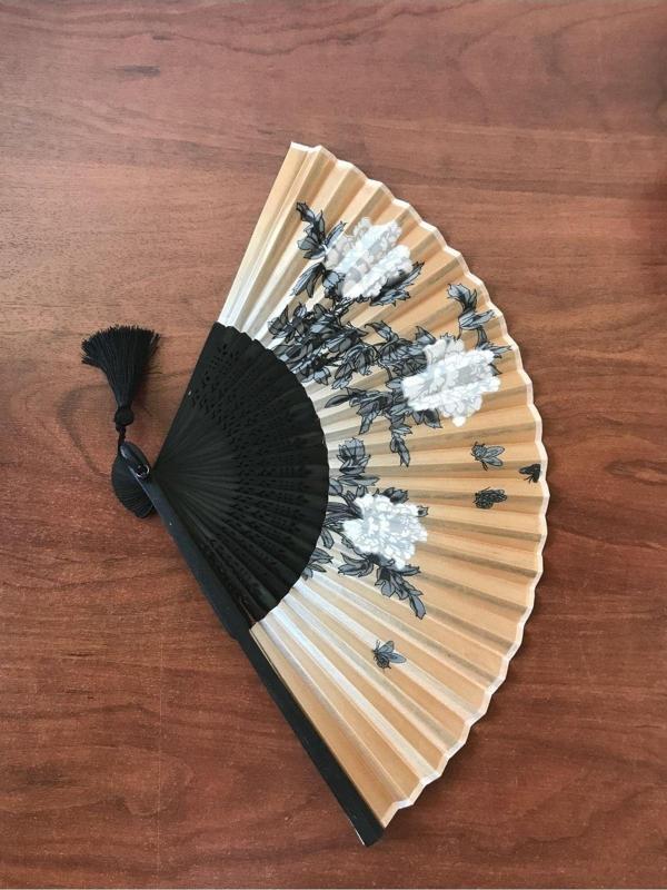 - Gold Bambu Çiçek Desenli Şık Japon Yelpaze Özel Tasarım - Image 1