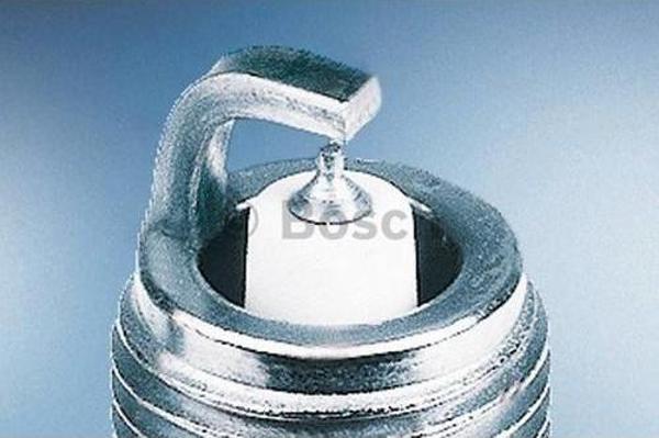 Bosch Buji Fr7Ni332 Partner P206 1.6 16V Berlingo C3 C4 C5 Laguna II Es - Image 1