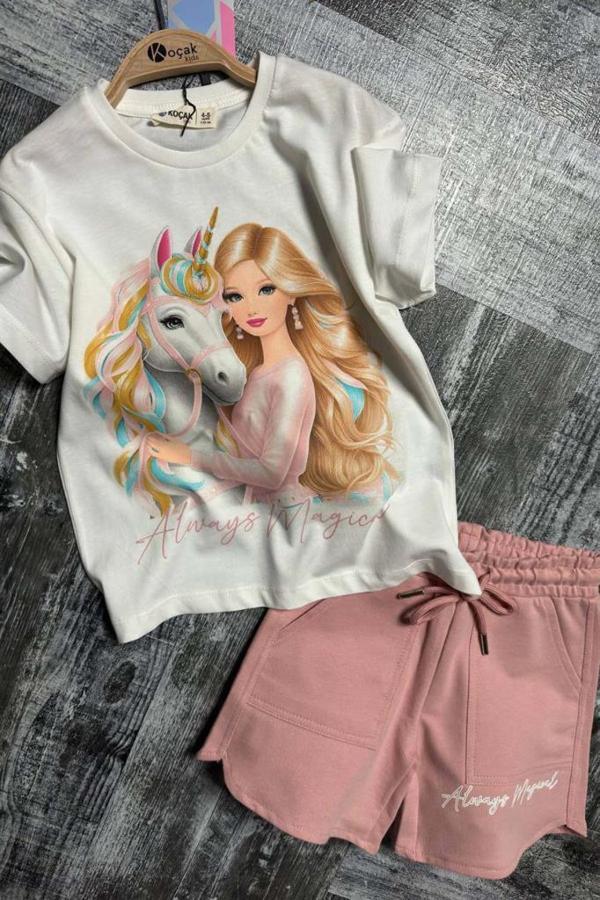 Kız Çocuk Üzeri Digital Bebek ve At Baskılı Penye T-Shirt Pudra Şortlu Takım - Image 1