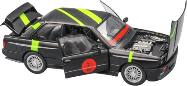 Model araba M3 E30 1988 1/24 Sesli Işıklı - Image 1