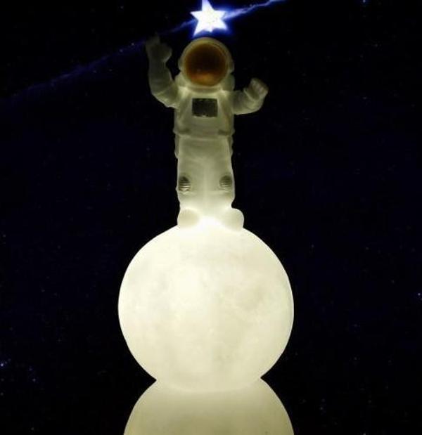 Astronot Şekilli Gece Ve Masa Lambası - Image 1