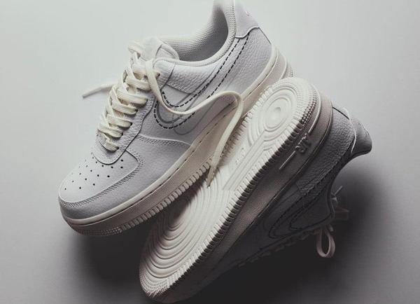 NİKE AİR FORCE 1 '07 PREMİUM SWOOSH-FV0951-100 - Image 1
