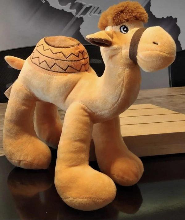 Toprockstore Sevimli Deve Peluş Oyuncak Büyük Boy - Image 1