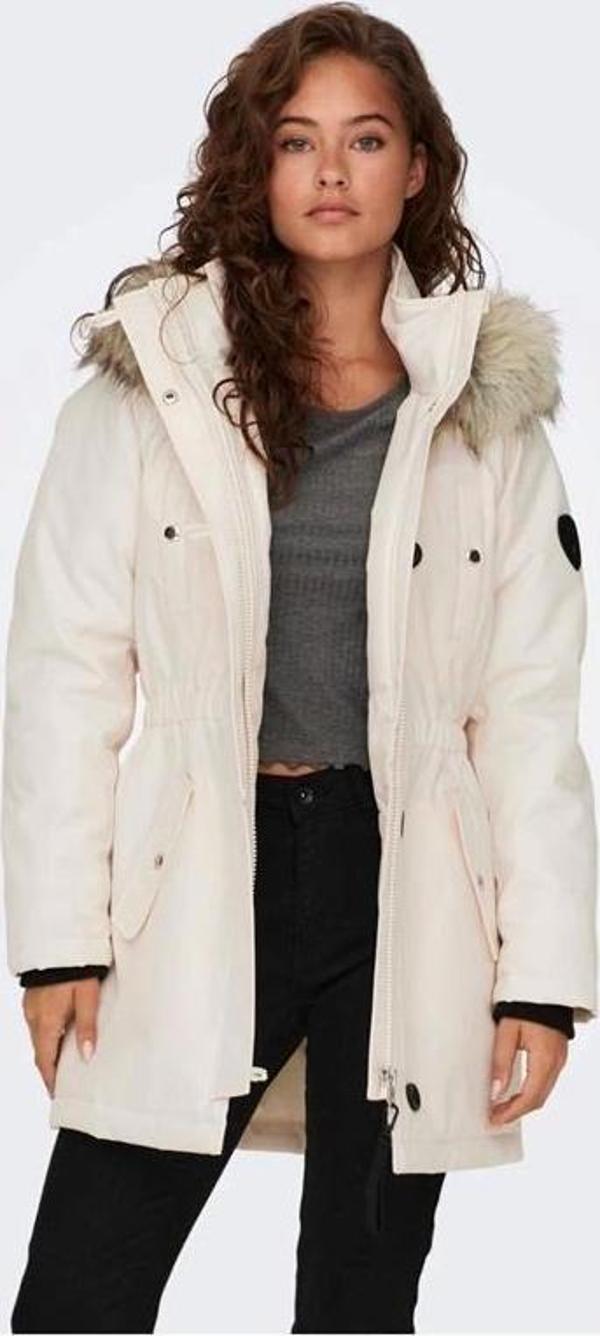 Kürklü Kadın Parka - Image 1