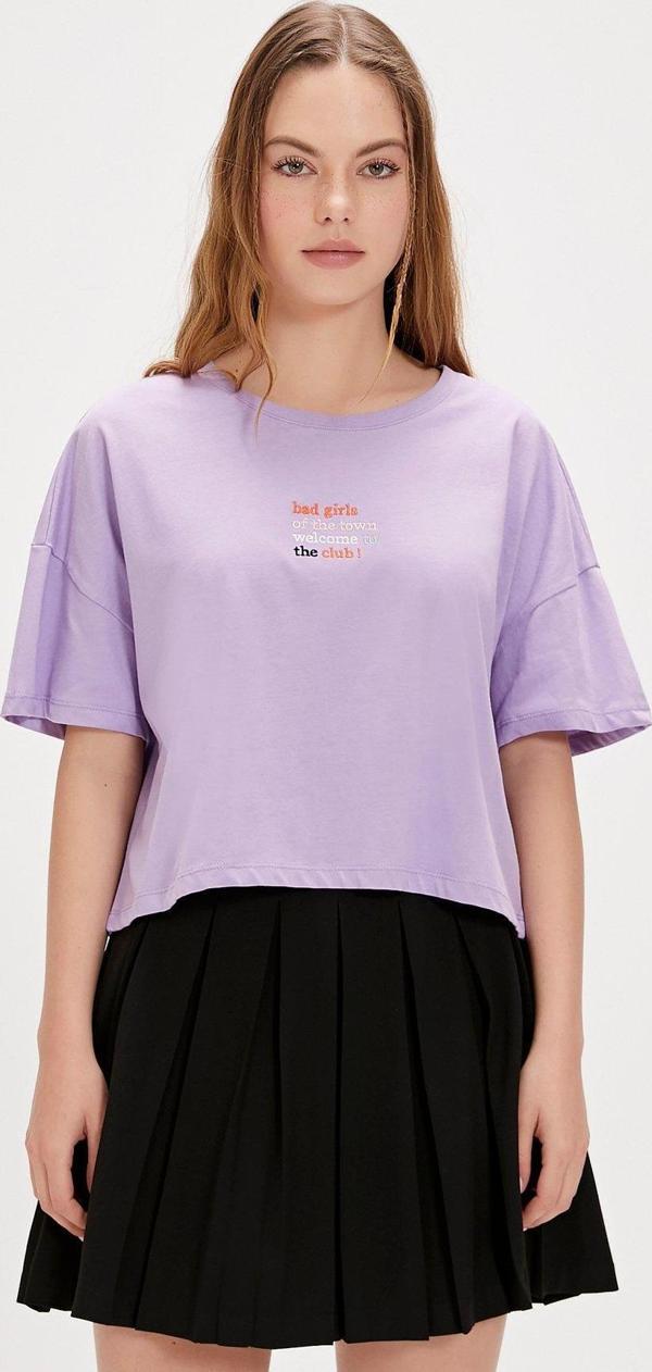 Town Mor Baskılı Kadın Tişört - Image 1