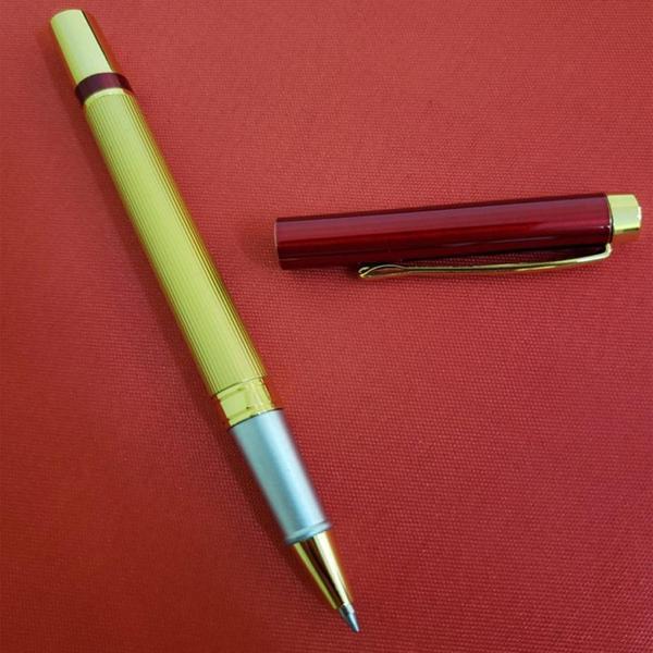 Kutulu Kırmızı Gold Tasarım Roller Kalem - Image 1