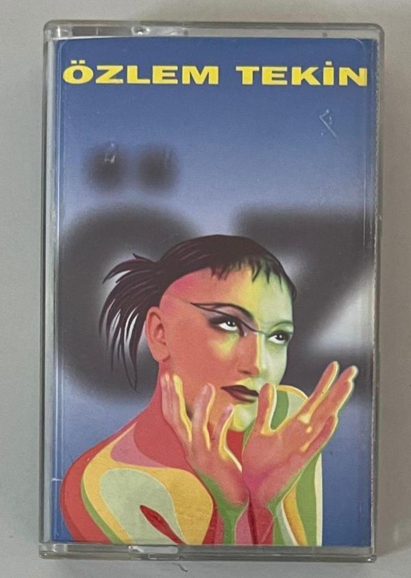 Özlem Tekin - Öz Kaset  - Image 1