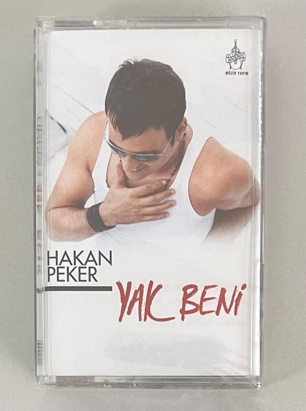 Hakan Peker- Yak Beni Kaset (Jelatininde Sıfır Dönem Baskı) - Image 1