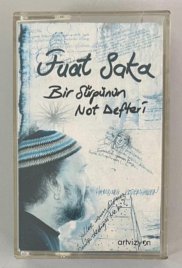 Fuat Saka- Bir Sürgünün Not Defteri Kaset (Orjnal Dönem Baskı Kaset) - Image 1