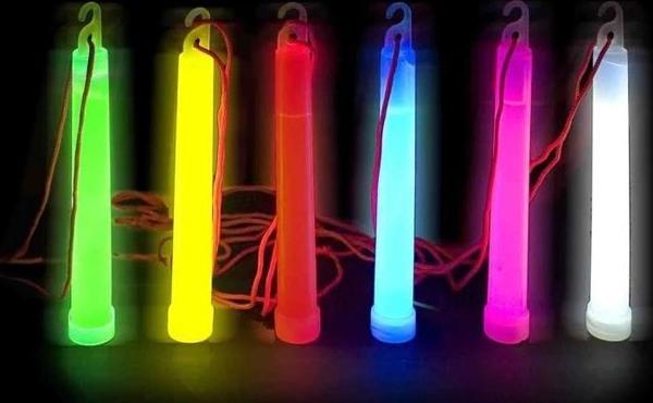 Çocuk Karanlıkta Yanan Asılabilir ip Aparatlı Glow Stick Kolye Glow Stick Lamba 6 Adet 6 Renk 15 cm - Image 1