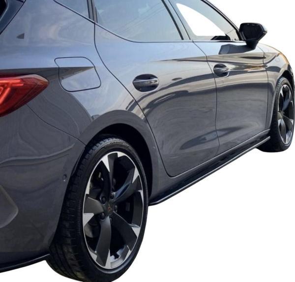 Cupra Formentor Yan Marşpiyel (Parlak Siyah) (Plastik) - Image 1