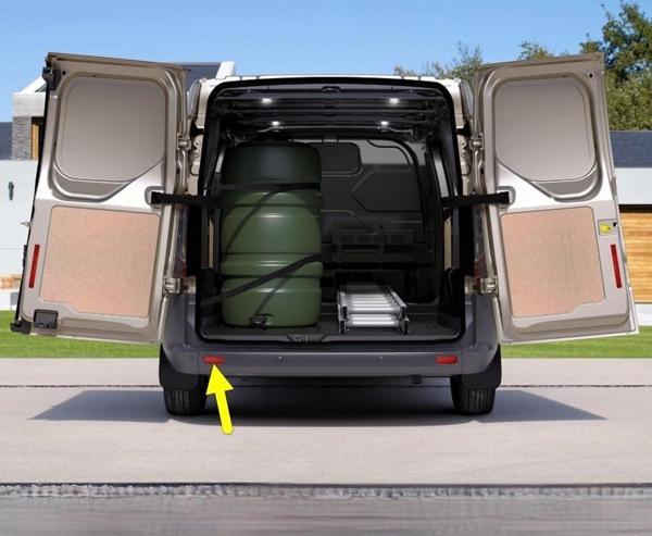 Ford Transit Custom 2013-2023 Arka Tampon Sol Reflektör Kedi Gözü - Image 1