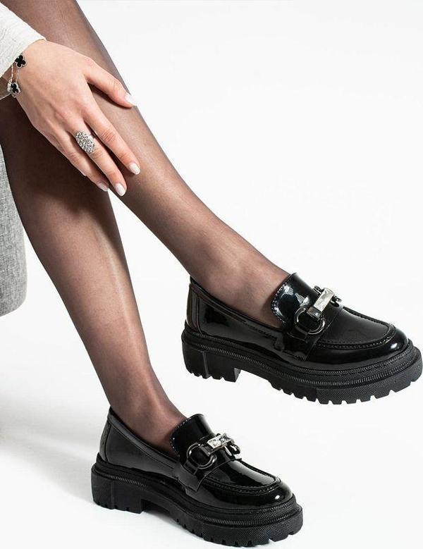 Loafer Günlük Kadın Parlak Siyah Taş Detaylı Rahat Ayakkabı - Image 1