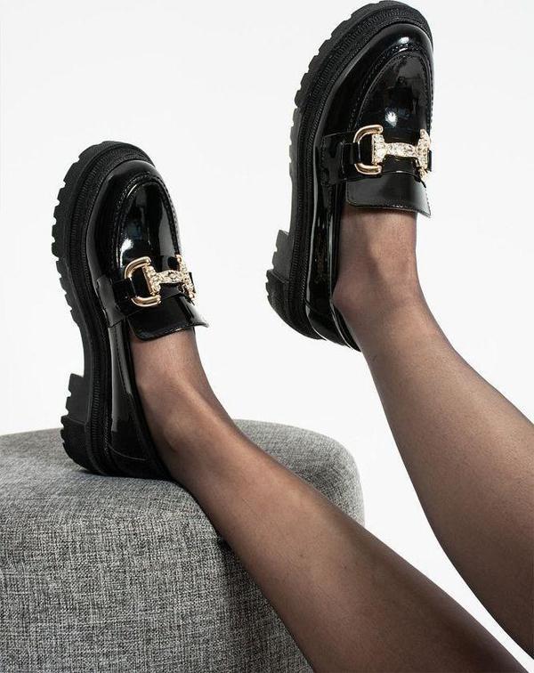 Loafer Günlük Kadın Parlak Siyah Taş Detaylı Rahat Ayakkabı - Image 1