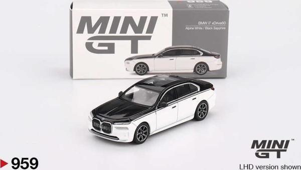 Mini GT 1/64 959 BMW i7 xDrive60 Alpine White / Black Sapphire - Image 1