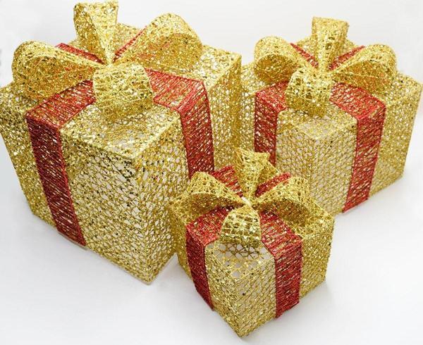Waldern Yılbaşı Çam Ağacı Hediye Paketi Küçük Boy Gold 16*16*16 Cm - Image 1