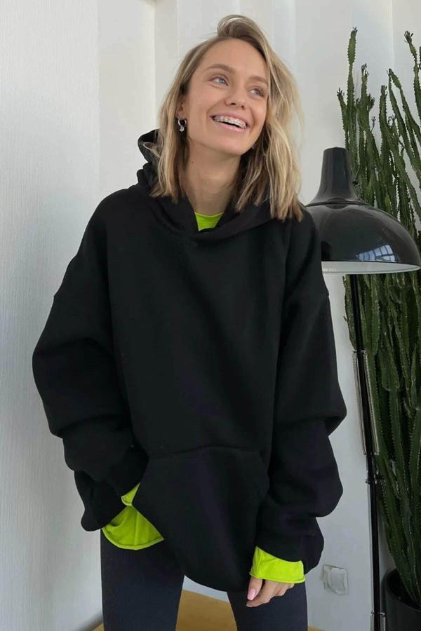 Yakamel Kadın 3 İplik Kapşonlu Kanguru Cep Sweatshirt - Image 1