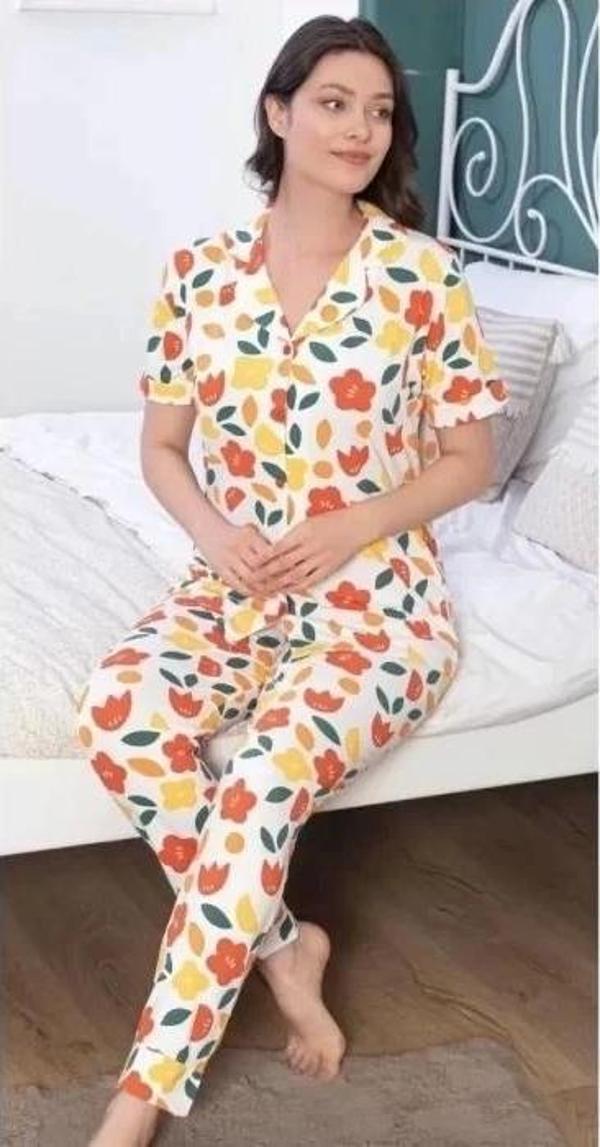 Çiçekli Patlı Kısa Kol Pijama Takımı - Image 1