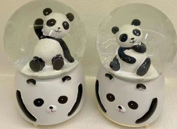 Siyah-Beyaz Panda Kar Küresi Orta Boy - Image 1