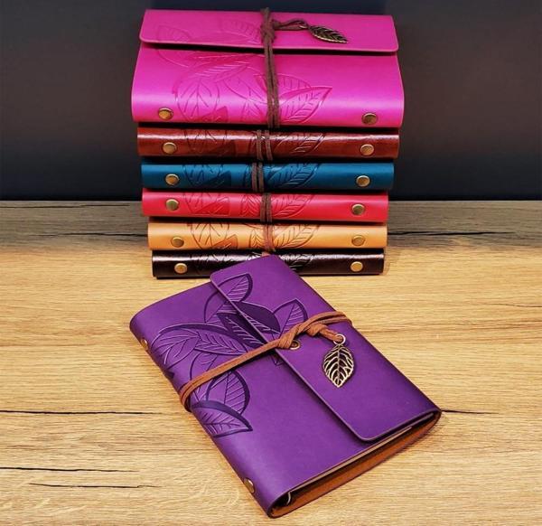 Yaprak Desenli Deri Defter - Image 1