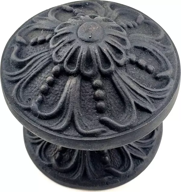 Antika Tarz Dekoratif Pirinç Çiçekli Kapı Tokmağı - 80 mm Çap, Oksit - Image 1