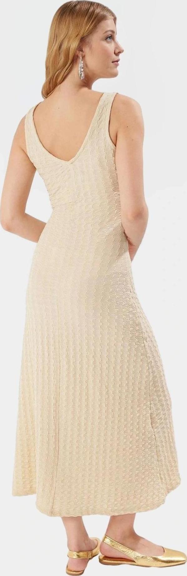 Pamuklu Maxi Elbise V Yaka Sırt Detaylı Bodycon Rahat ve Şık Modern Stil - Image 1