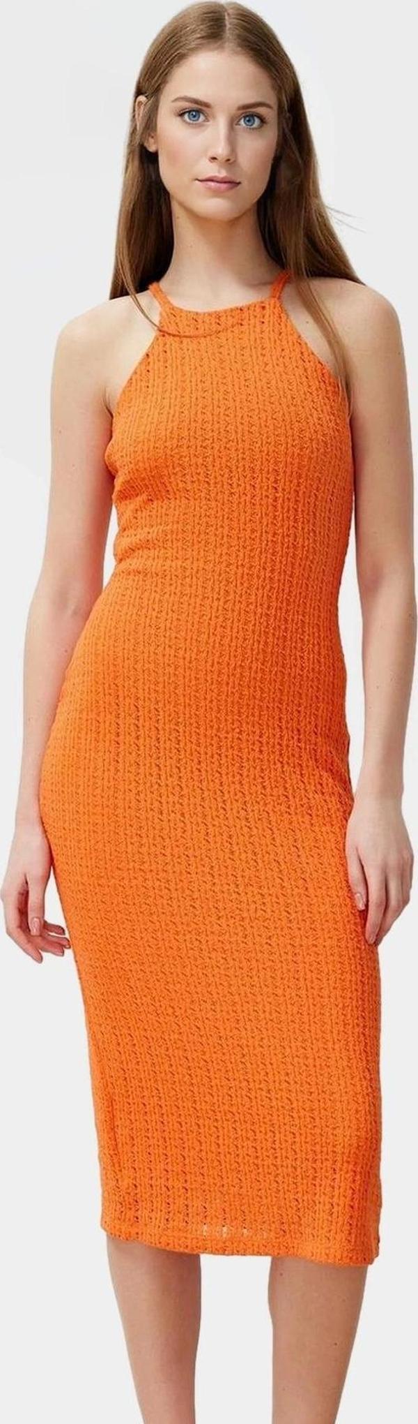 Rahat ve Şık Midi Elbise Örme Kumaş Halter Yaka Bodycon Modern Stil Görünüm - Image 1