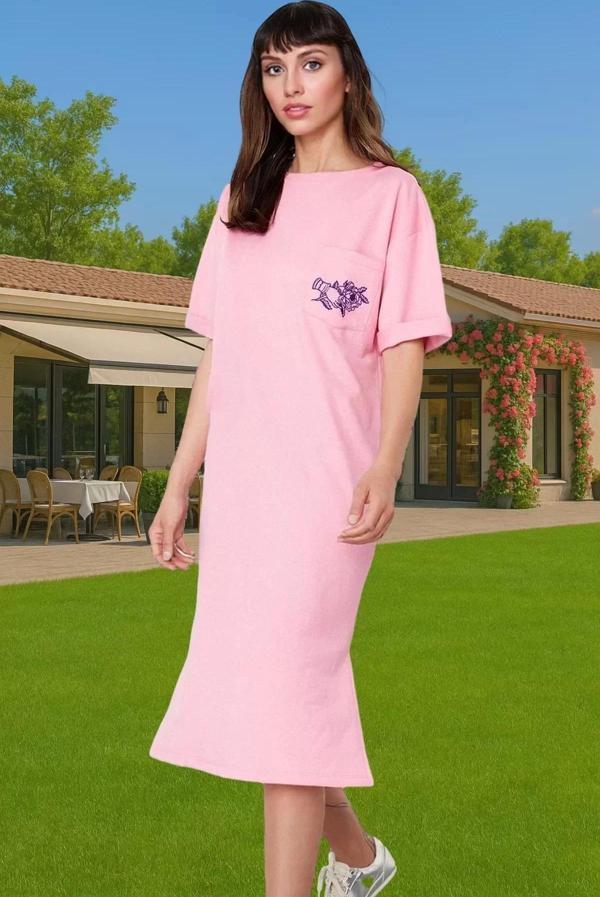 Rahat Kesim Bisiklet Yaka Nakışlı Midi Örme Elbise Dayanıklı Malzeme Trend Tasarım Rahat Kullanım - Image 1