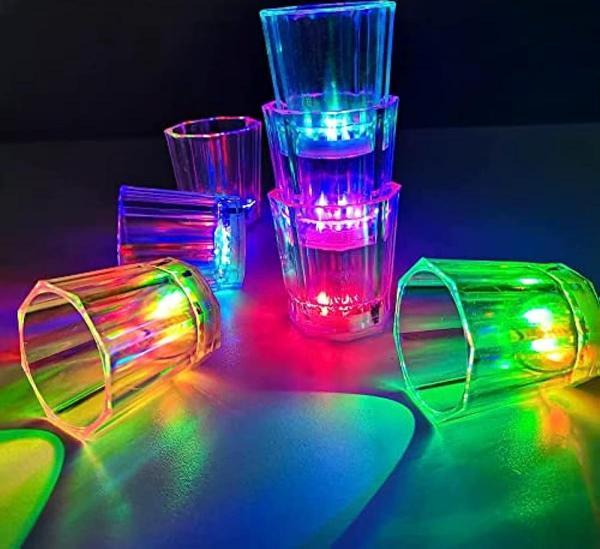 Renkli Led Parlayan Fiber Optik Glow Işıklı Bardak 5,5 x 5,5 cm 1 Adet - Image 1