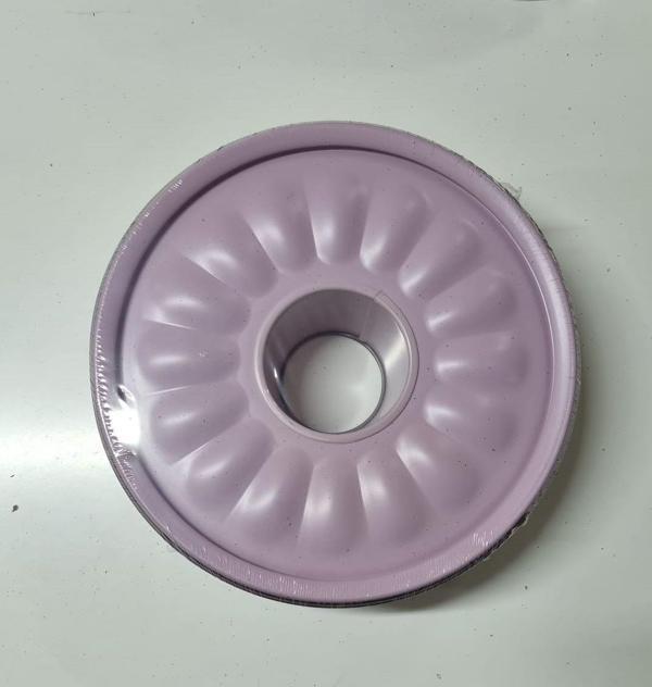 Tantitoni Renkli Kelepçeli Tüplü Kek Kalıbı 26cm Lila  - Image 1