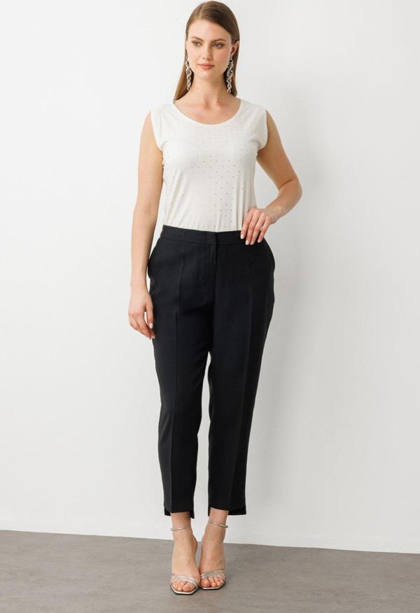 Ekol Kadın Büyük Beden Beli Lastikli Yan Cepli Pantolon 2108 Siyah - Image 1