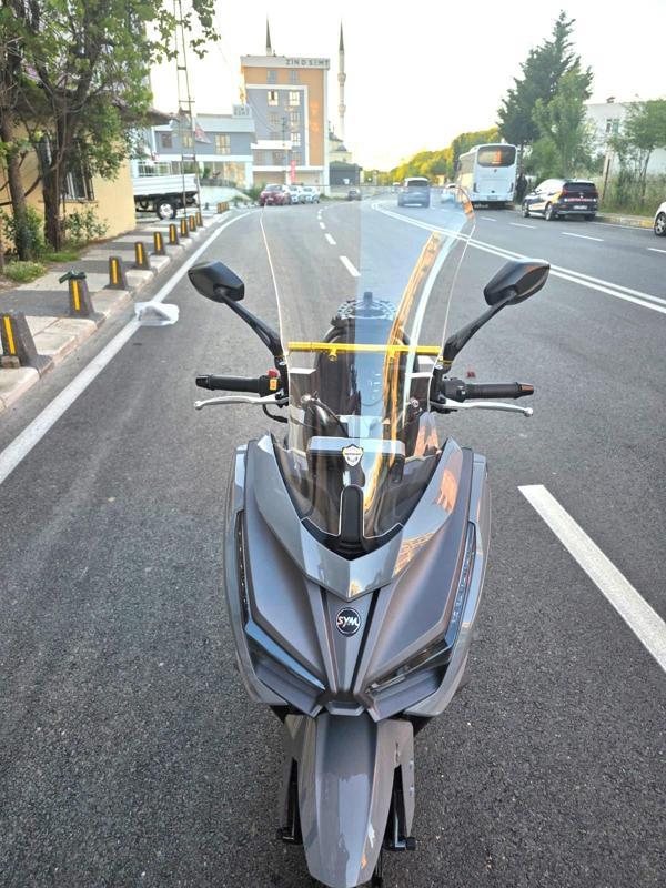MOTOCAM Sym JET 14 EVO 200 PLUS Siperlik Ön Cam 2023-2025 Model 58cm Şeffaf Renkli 4mm - Image 1