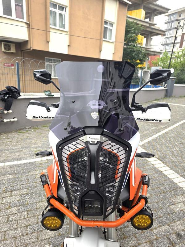 MOTOCAM KTM 1290 Super Adventure Siperlik Ön Cam 2017-2024 Model 41cm Siyah Renkli - Image 1