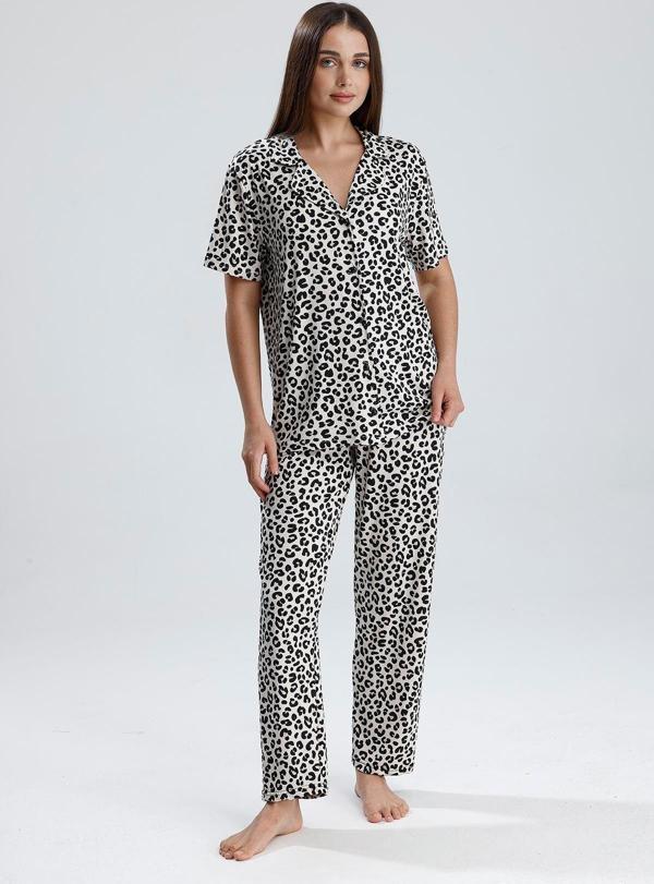 Kadın Düğmeli Leopar Desen Kısa Kollu Pijama Takım - Image 1