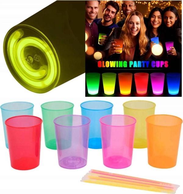 Karanlıkta Yanan Gece Işığı Mega Glow Bardaklar 8 Adet 8.5 X 10.5 Cm - Image 1