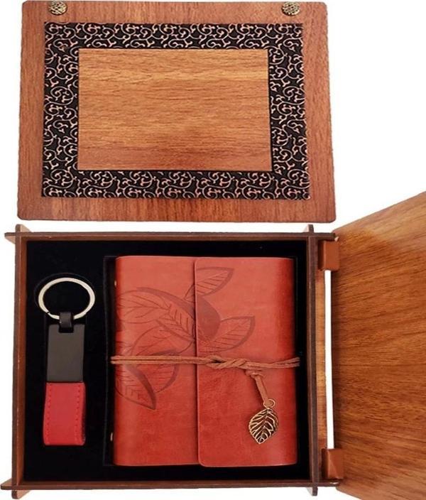 Ahşap Kutulu Kahve Deri Defter Ve Anahtarlık Set - Image 1