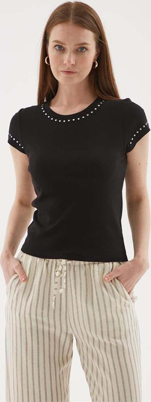 Fashion Friends Zımba Detaylı %100 Pamuklu Tişört Siyah - Image 1
