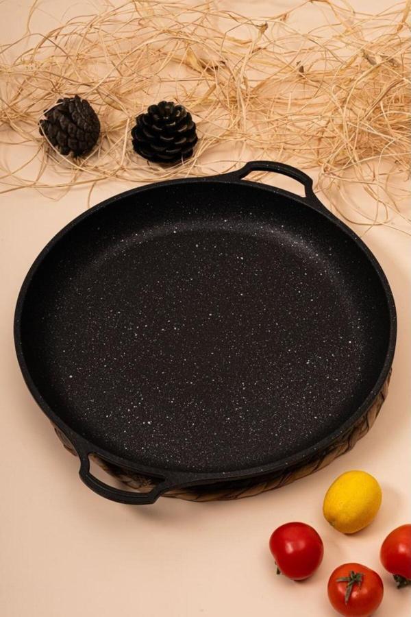 Abnturk Jumbo Boy Granit Döküm 36 Cm Tava Gözleme Saç Kavurma Bazlama Izgara Tavası - Image 1