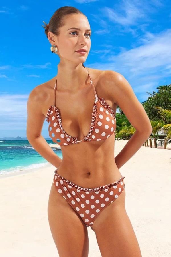 Üçgen Fırfırlı Bikini Takımı Premium Kalite Ergonomik Kesim Su Sporları İçin Şık Detaylı - Image 1