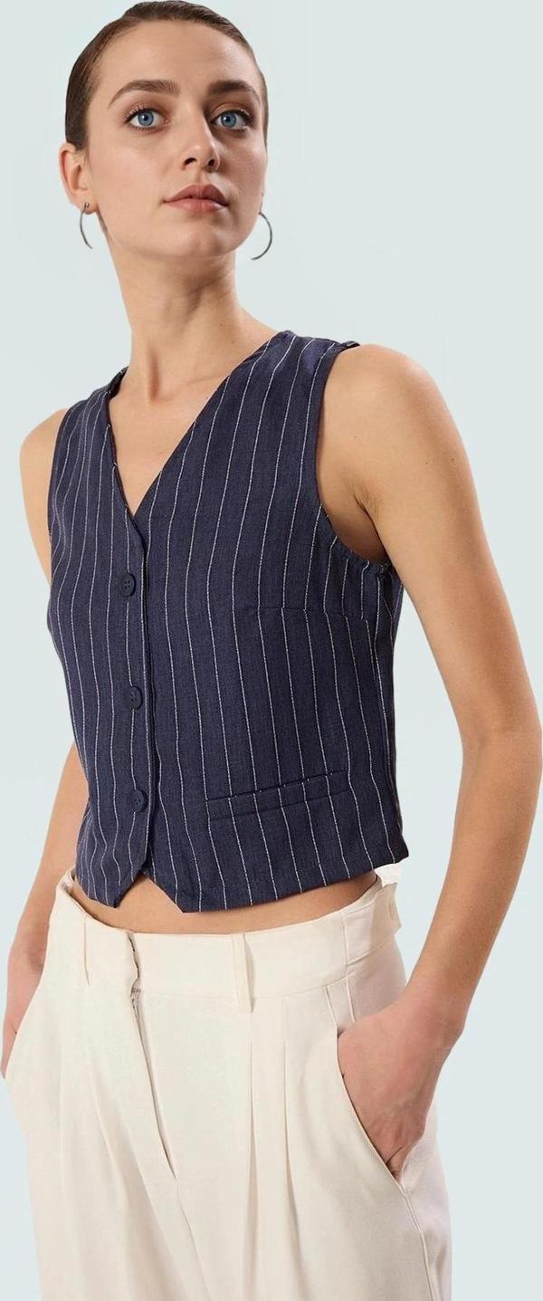 Yazlık Çizgili Crop Bluz V Yaka Polyester Dokuma Seçkin Malzeme Uzun Ömürlü - Image 1