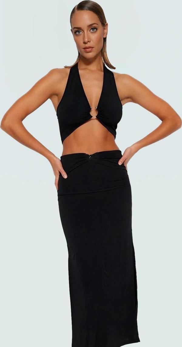 Şık V Yaka Fitted Örme Bluz Etek Plaj Takımı Görünüm Modern Stil Premium Kalite - Image 1