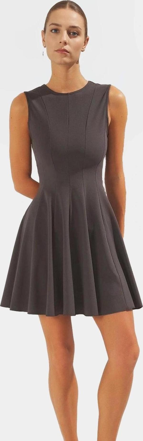 Şık Mini Örme Elbise Bisiklet Yaka 88% Polyester Rahat Günlük Stil Profesyonel Görünüm - Image 1