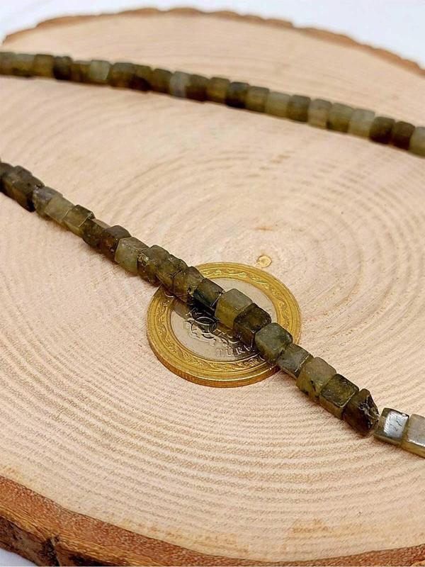 Labradorit Taşı Küp Şekilli YARIM Dizi 4mm (18cm uzunluğundadır) - Image 1